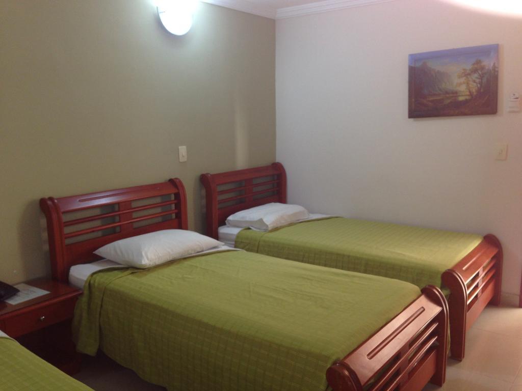 Hotel San Francisco De Asis Санта Марта Стая снимка