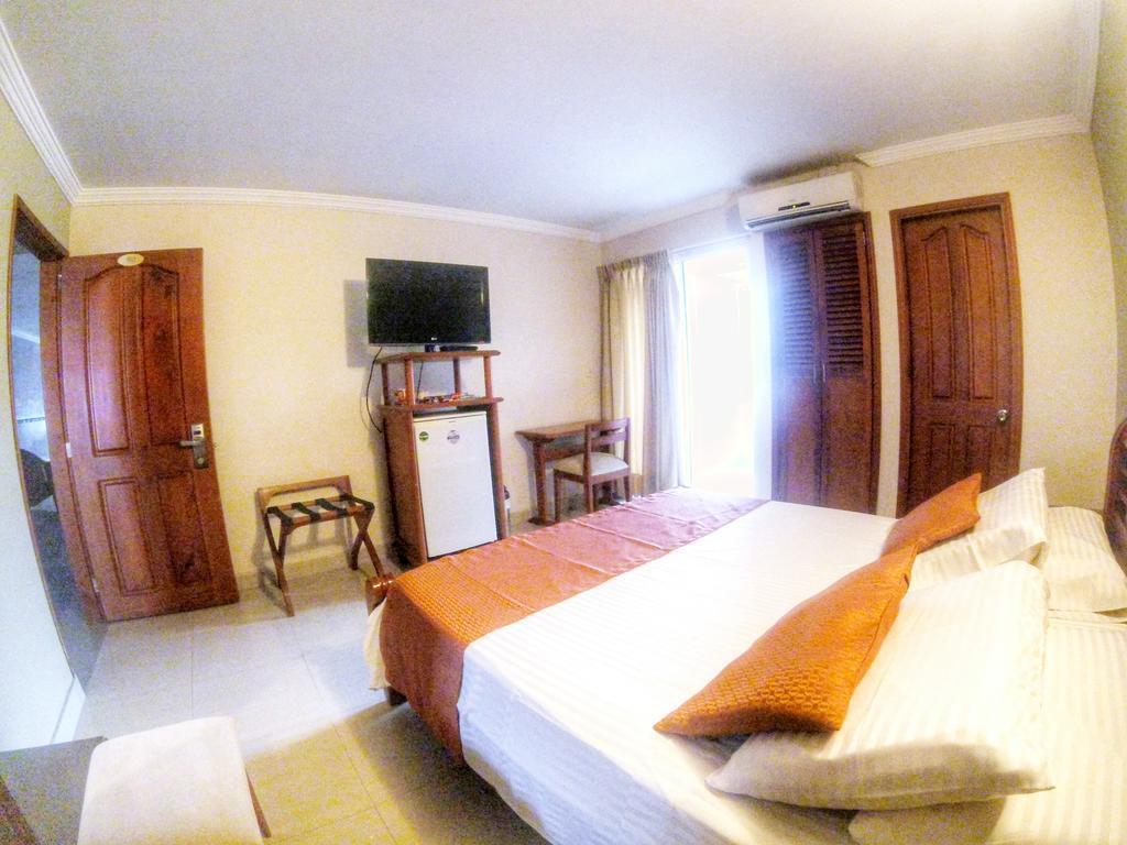 Hotel San Francisco De Asis Санта Марта Екстериор снимка