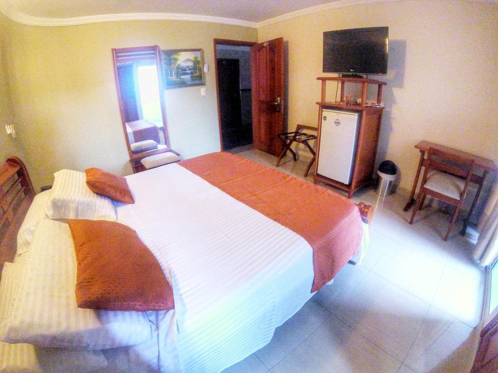 Hotel San Francisco De Asis Санта Марта Екстериор снимка