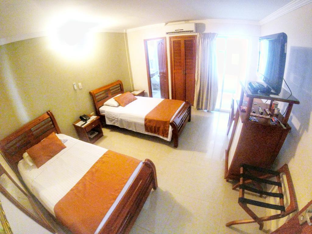 Hotel San Francisco De Asis Санта Марта Екстериор снимка
